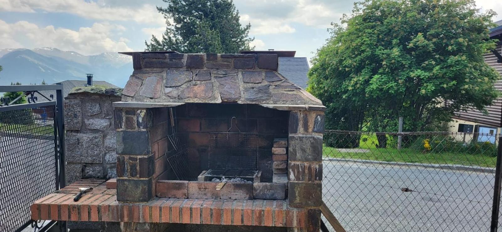 Appartement Style Montagne Avec Spa Égat エクステリア 写真